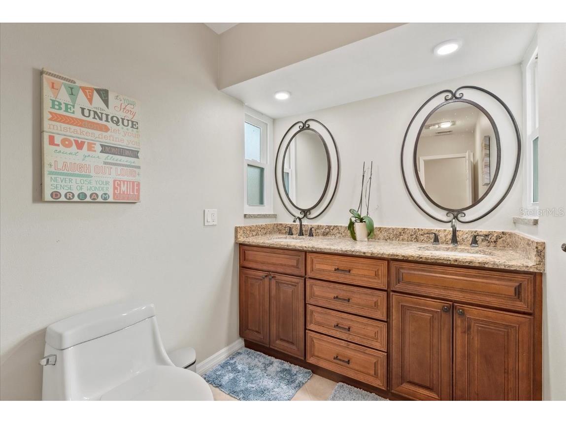 538 Magellan Drive Sarasota FL 34243 A4656417 image27