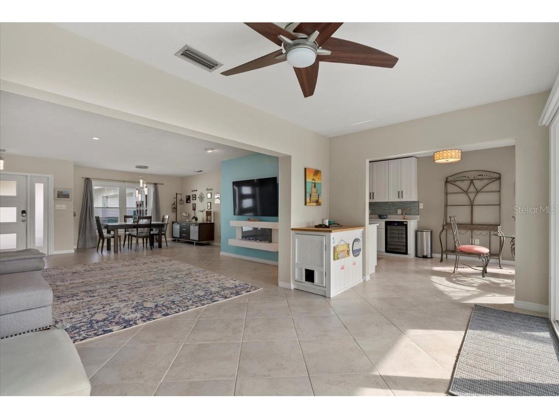 538 Magellan Drive Sarasota FL 34243 A4656417 image36