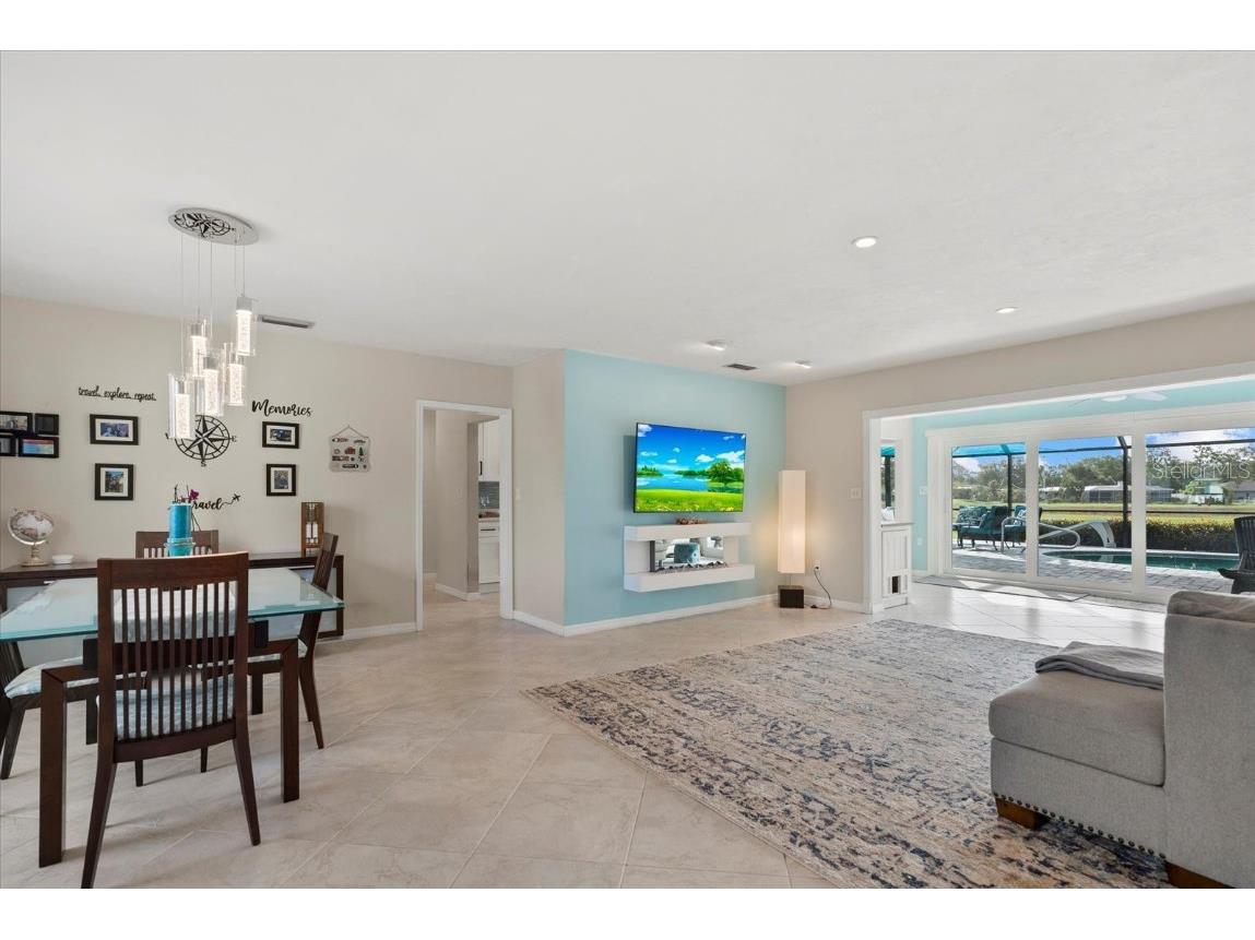 538 Magellan Drive Sarasota FL 34243 A4656417 image38