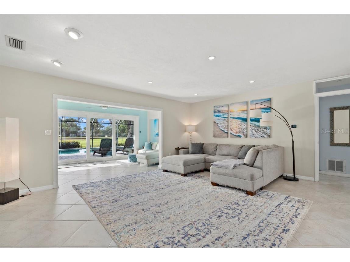 538 Magellan Drive Sarasota FL 34243 A4656417 image39