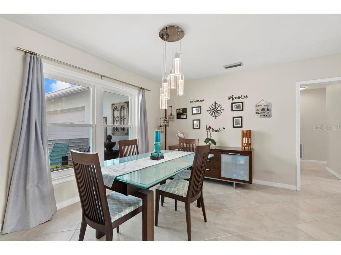 538 Magellan Drive Sarasota FL 34243 A4656417 image40