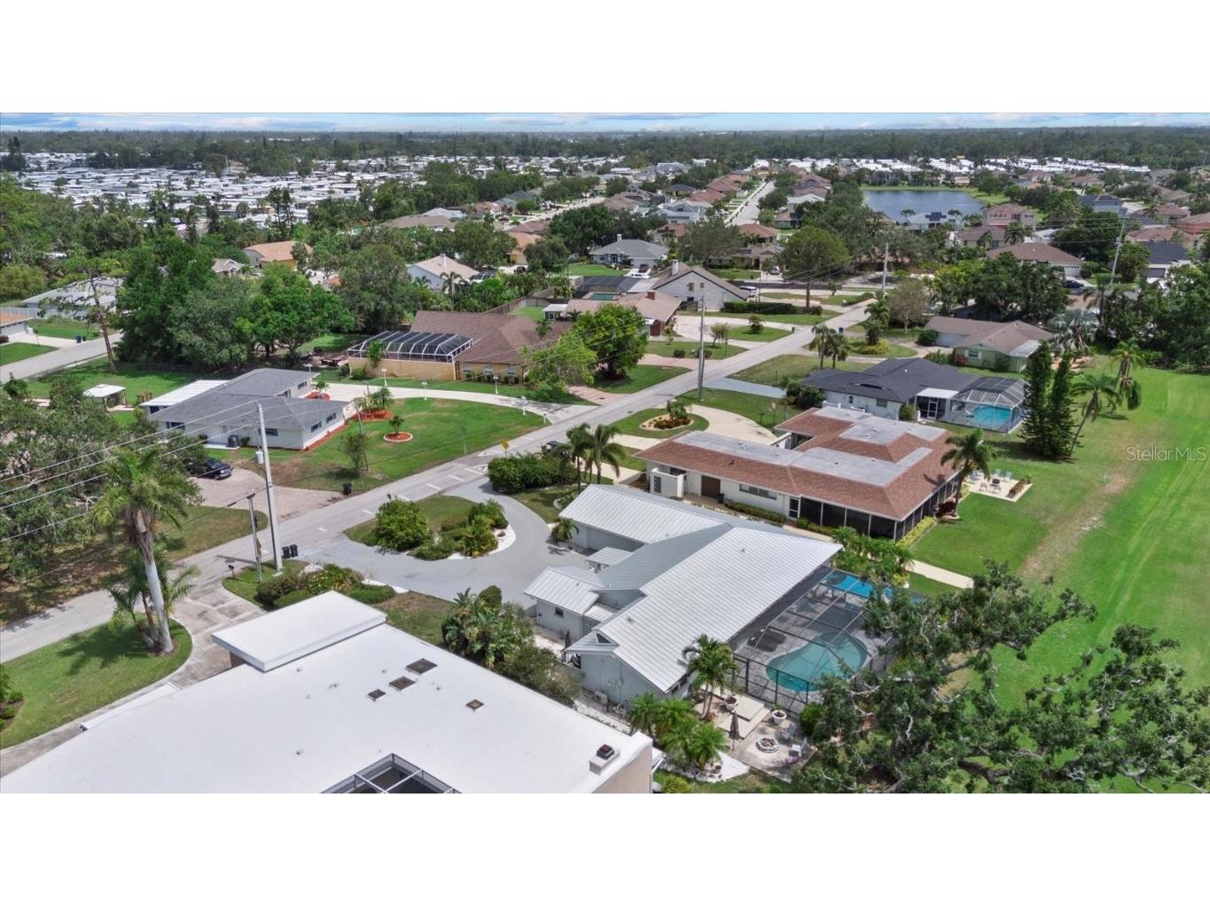 538 Magellan Drive Sarasota FL 34243 A4656417 image43