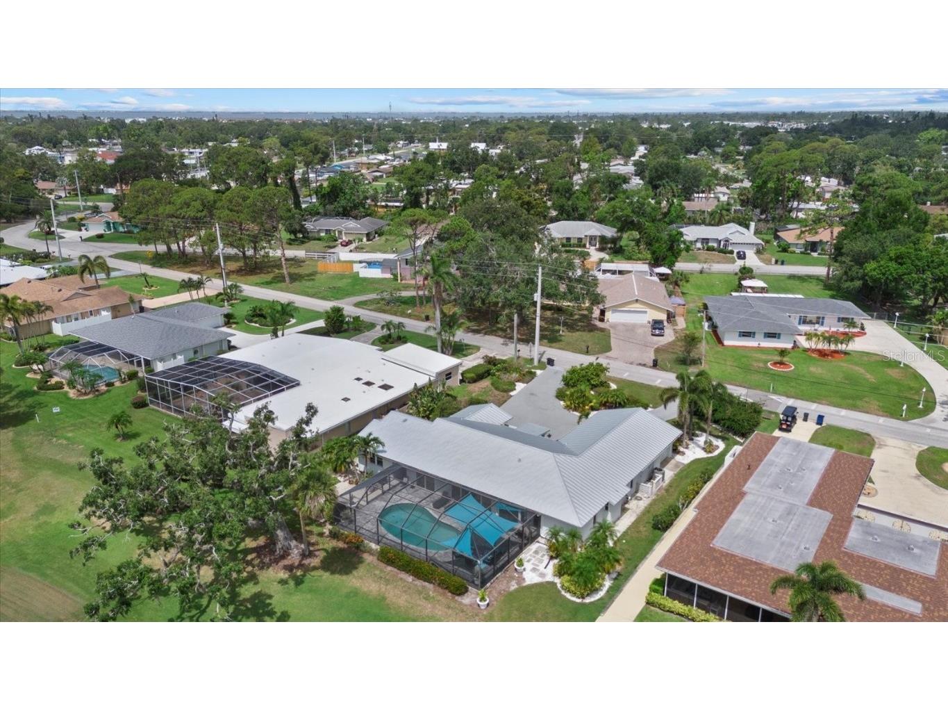 538 Magellan Drive Sarasota FL 34243 A4656417 image47
