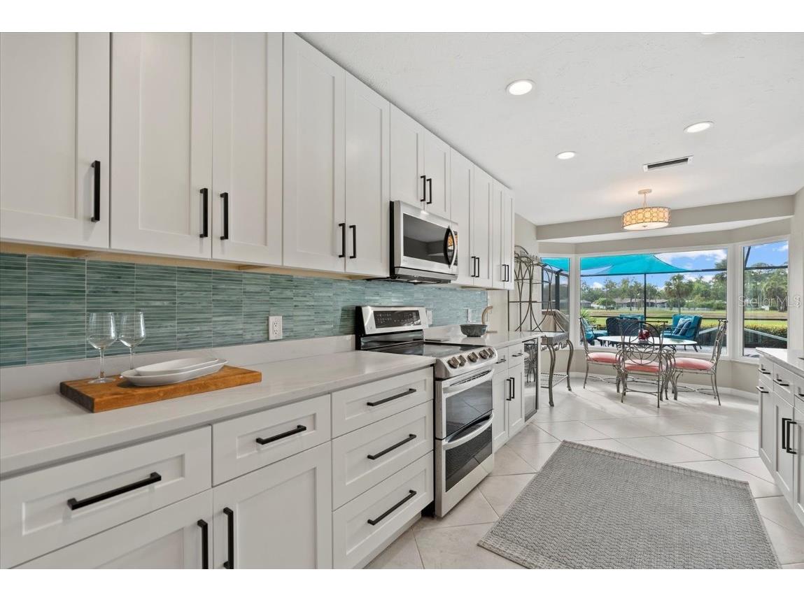 538 Magellan Drive Sarasota FL 34243 A4656417 image6