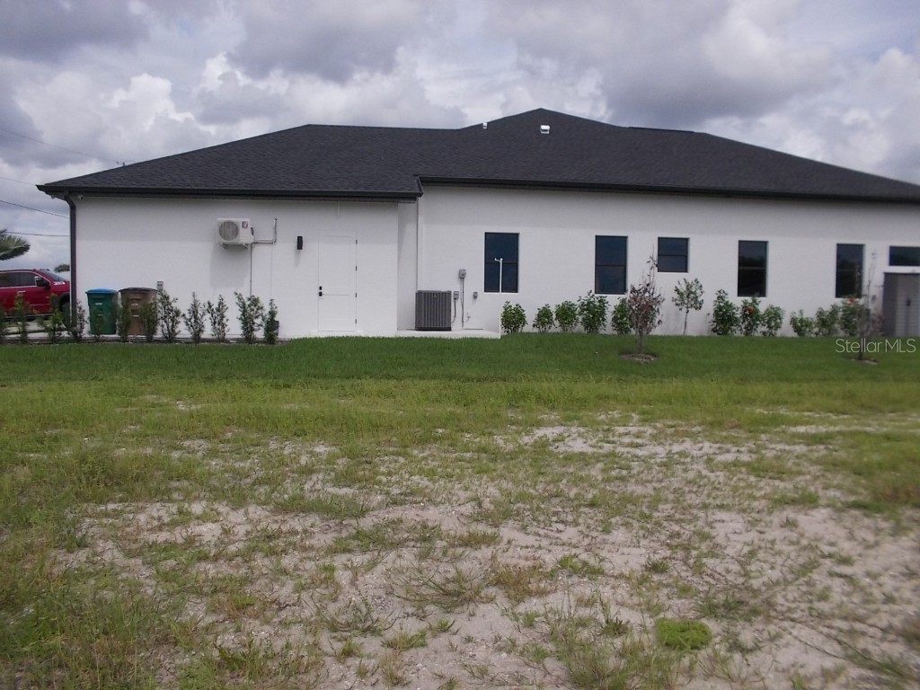 538 NW 25th Terrace Cape Coral FL 33993 - LAKE CAROUSEL C7515199 image6