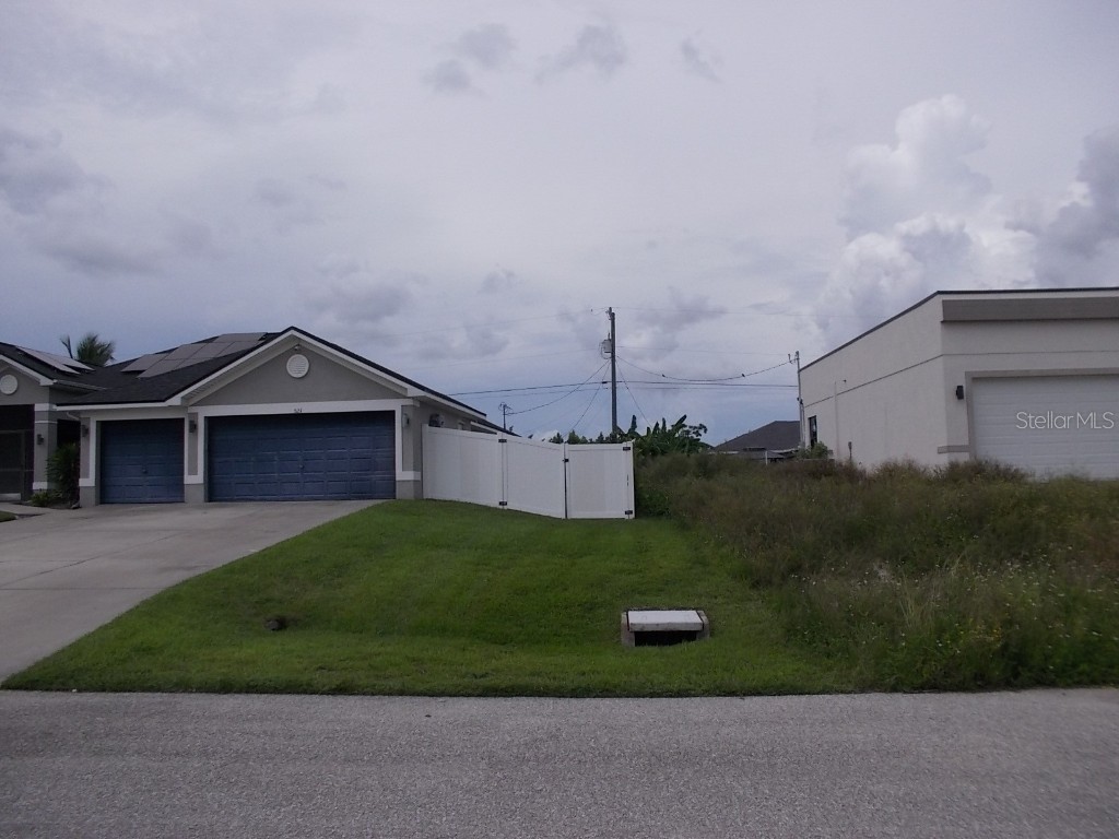 538 NW 25th Terrace Cape Coral FL 33993 - LAKE CAROUSEL C7515199 image8