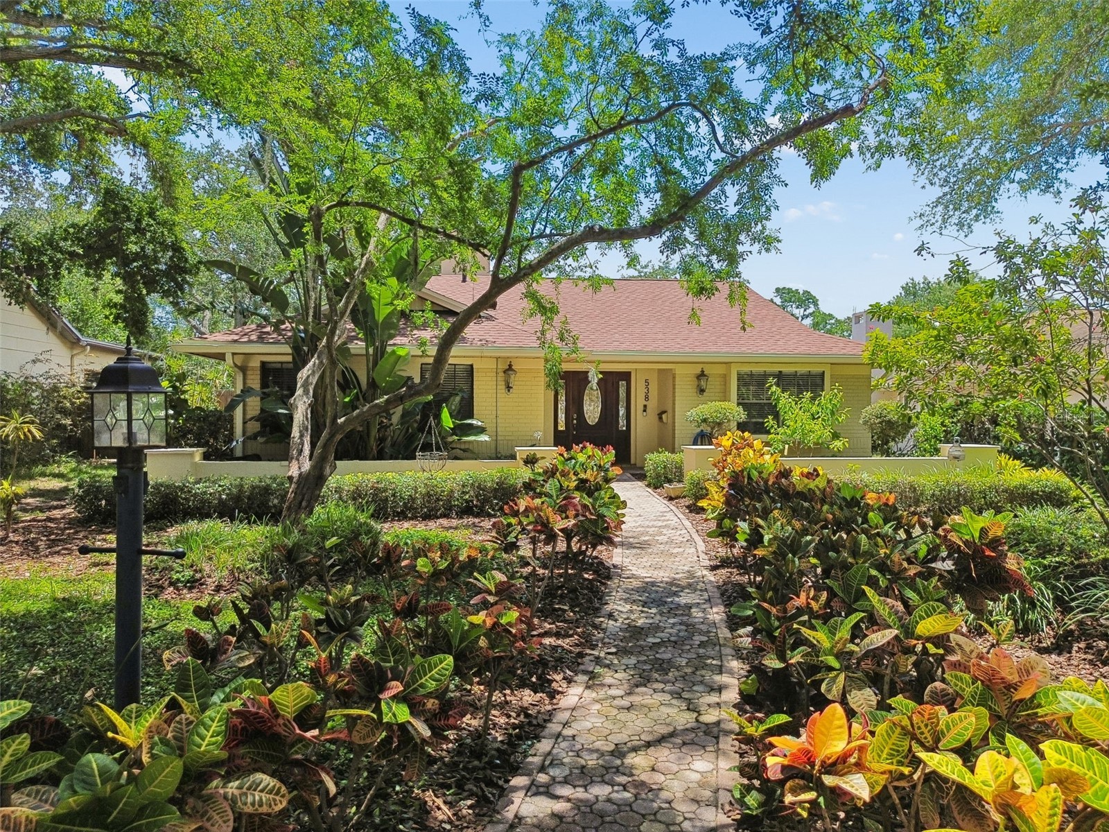 538 Oleander Way S Saint Petersburg FL 33707 TB8516725 image1