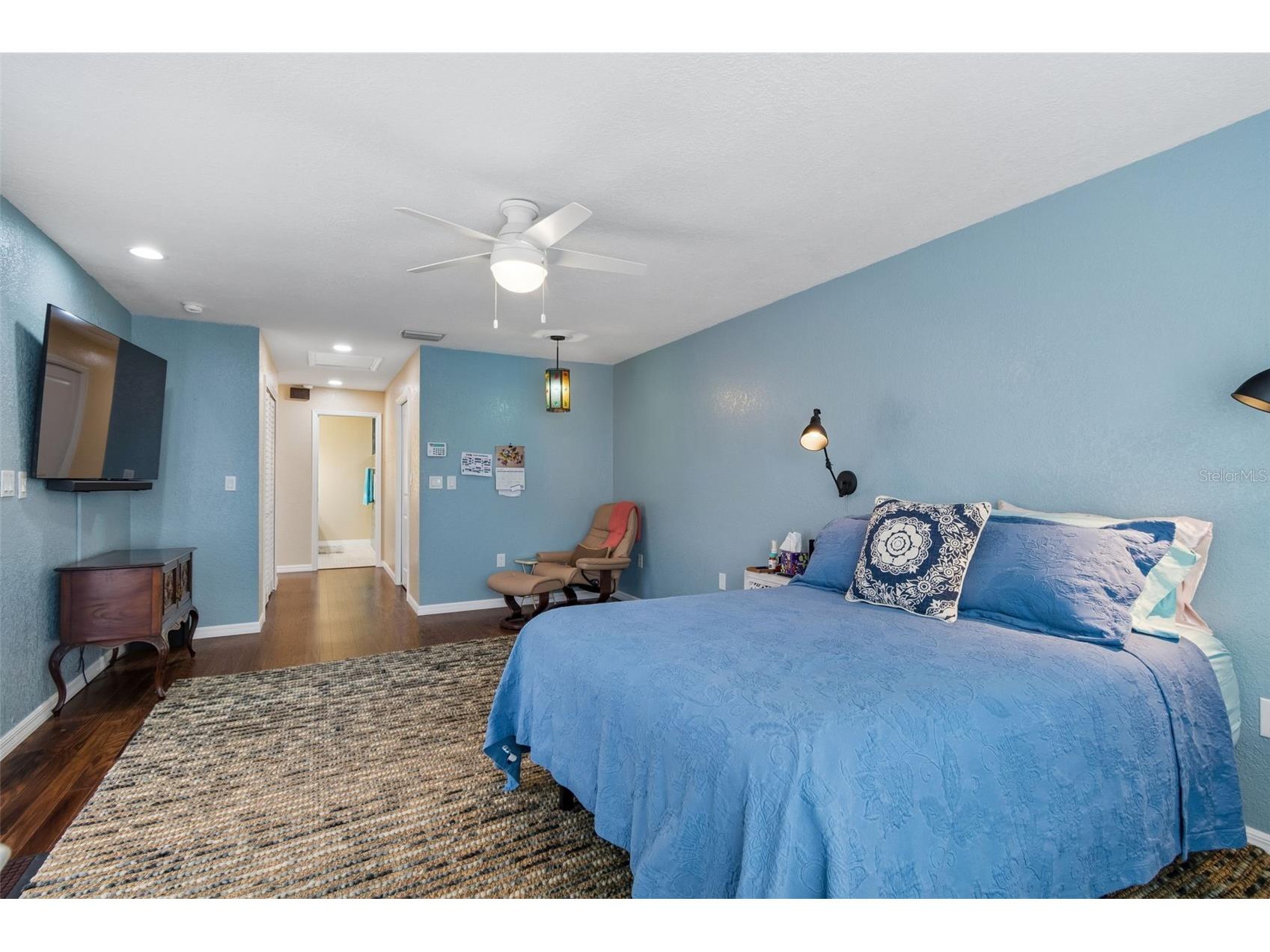 538 Oleander Way S Saint Petersburg FL 33707 TB8516725 image33