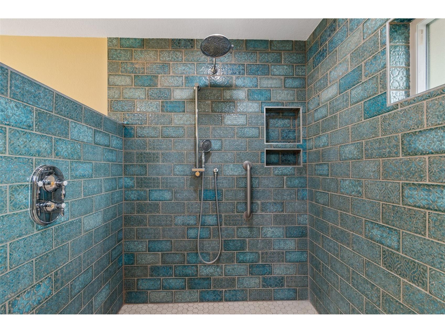 538 Oleander Way S Saint Petersburg FL 33707 TB8516725 image35