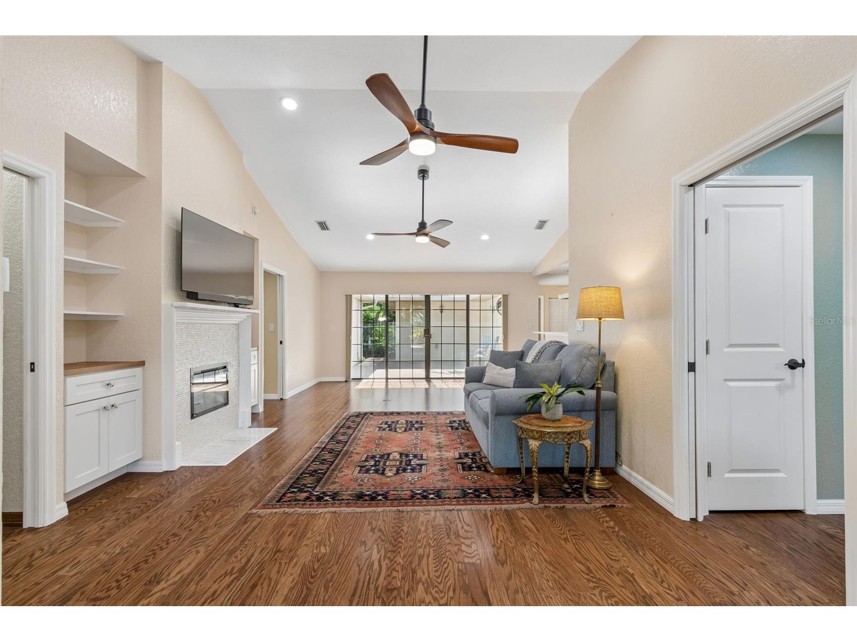 538 Oleander Way S Saint Petersburg FL 33707 TB8516725 image8