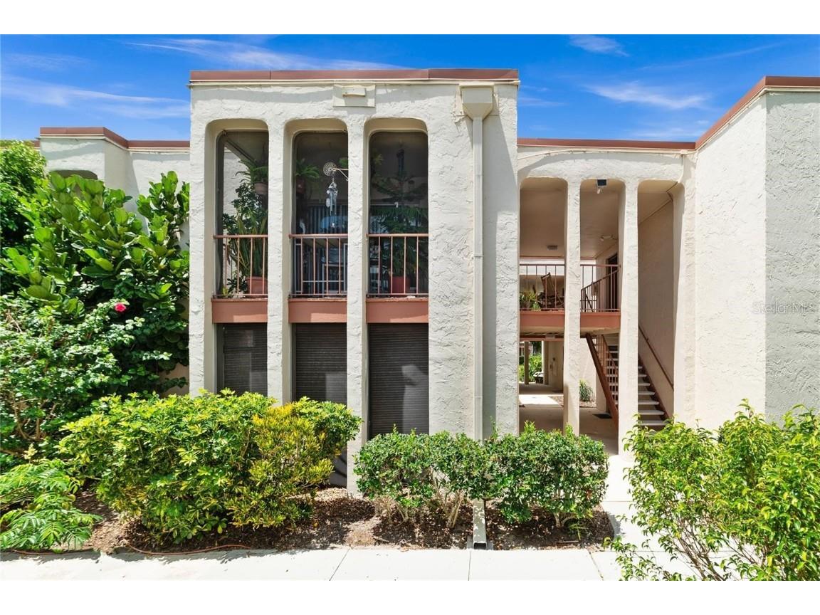 538 Orange Drive #13 Altamonte Springs FL 32701 - LAKE ORIENTA O6107455 image1