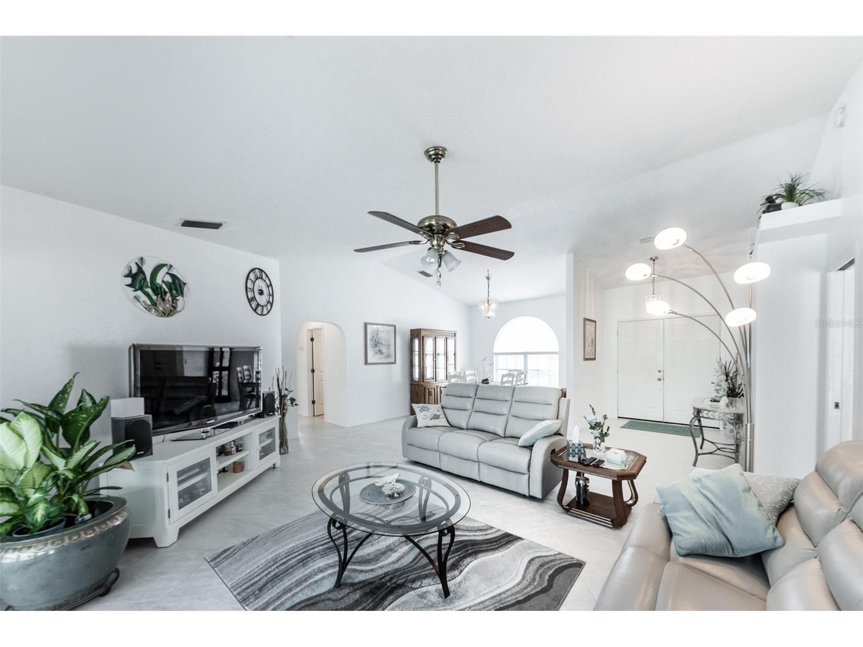 538 W Cashew Punta Gorda FL 33955 C7527623 image11
