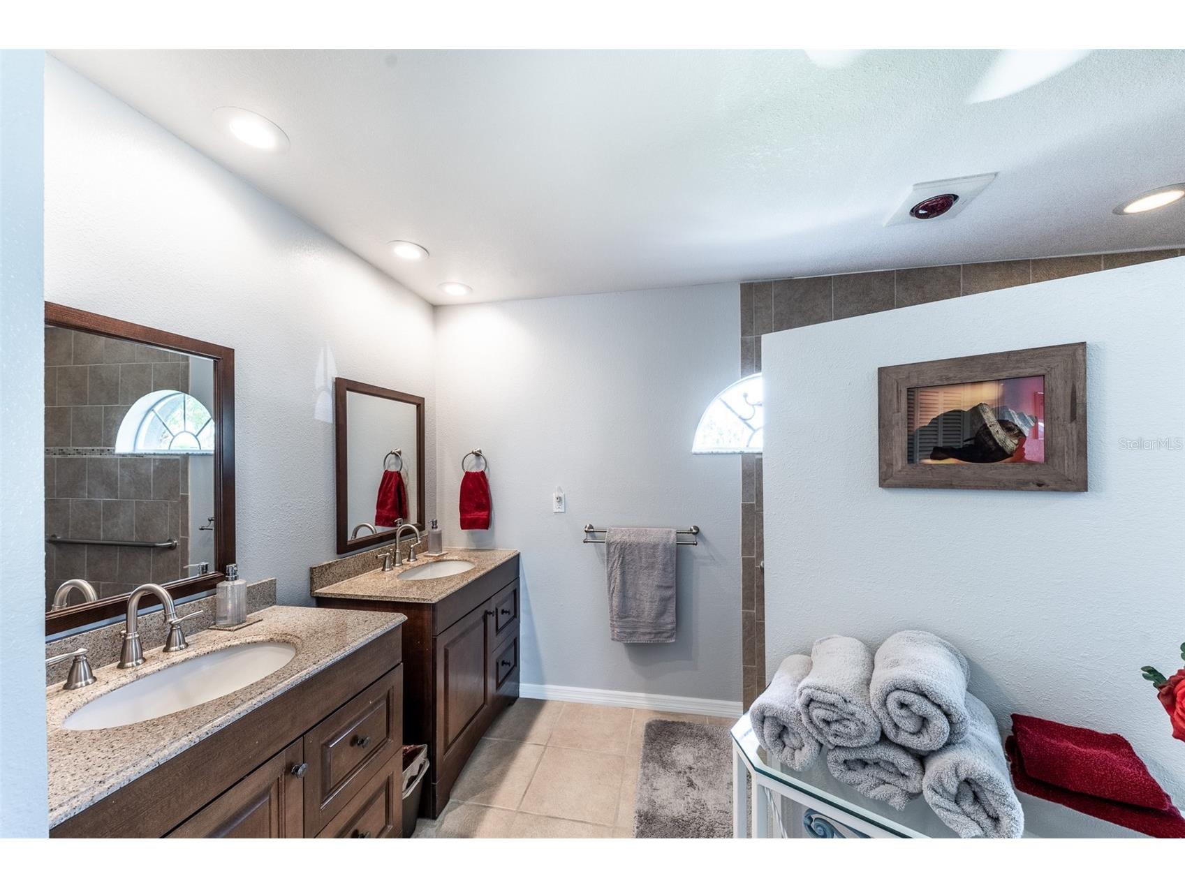 538 W Cashew Punta Gorda FL 33955 C7527623 image17
