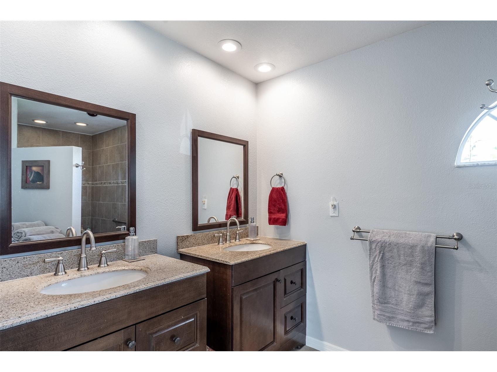 538 W Cashew Punta Gorda FL 33955 C7527623 image18