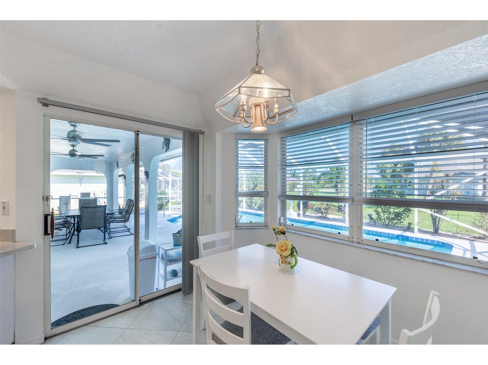 538 W Cashew Punta Gorda FL 33955 C7527623 image26