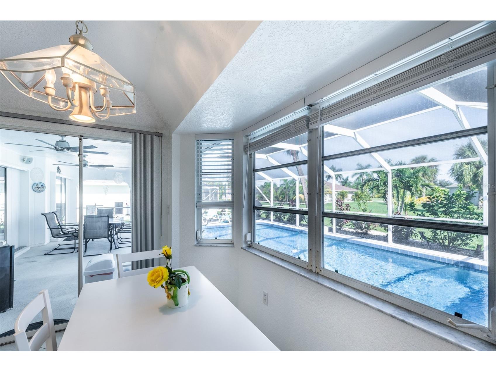 538 W Cashew Punta Gorda FL 33955 C7527623 image28