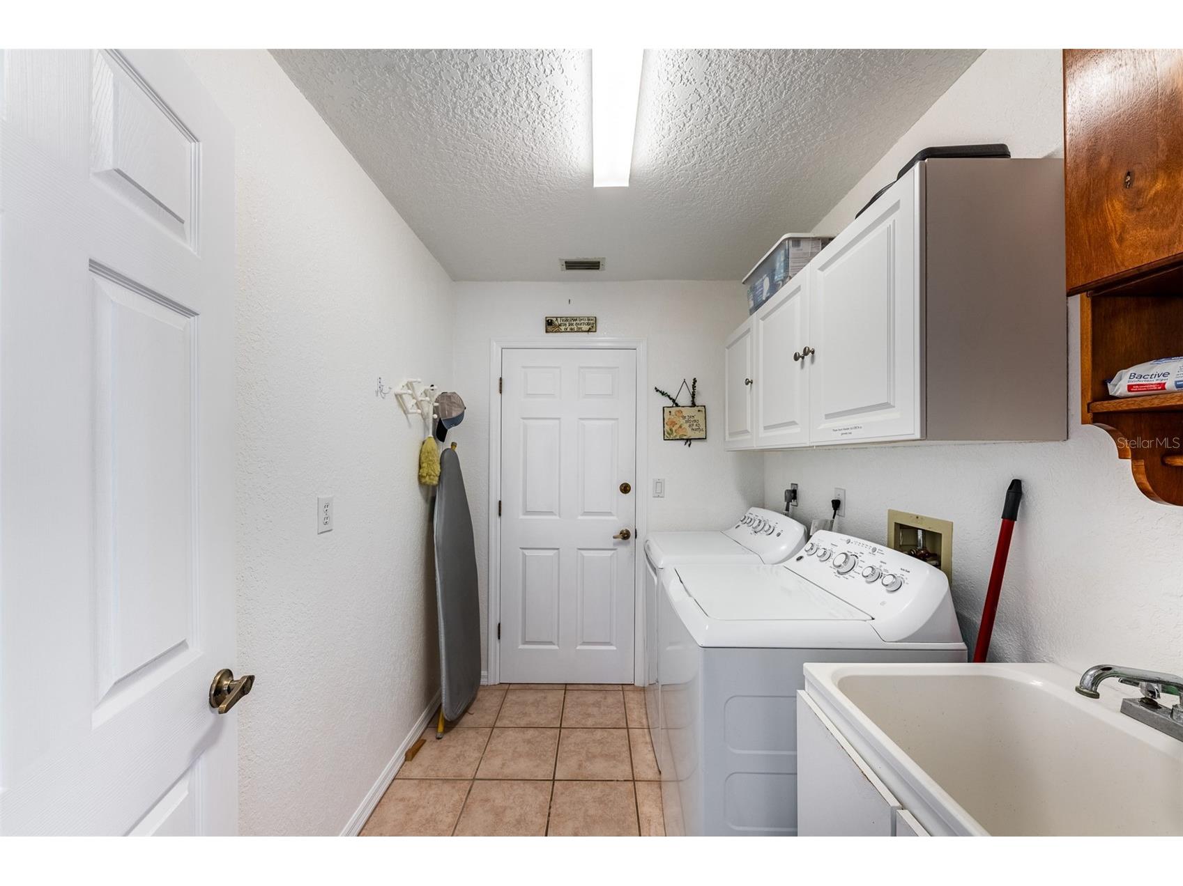 538 W Cashew Punta Gorda FL 33955 C7527623 image29