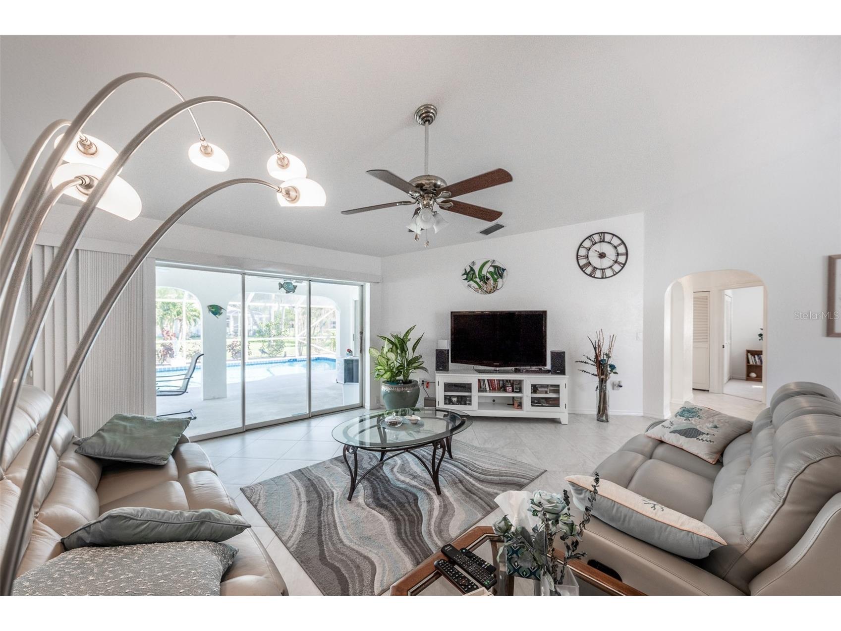 538 W Cashew Punta Gorda FL 33955 C7527623 image5
