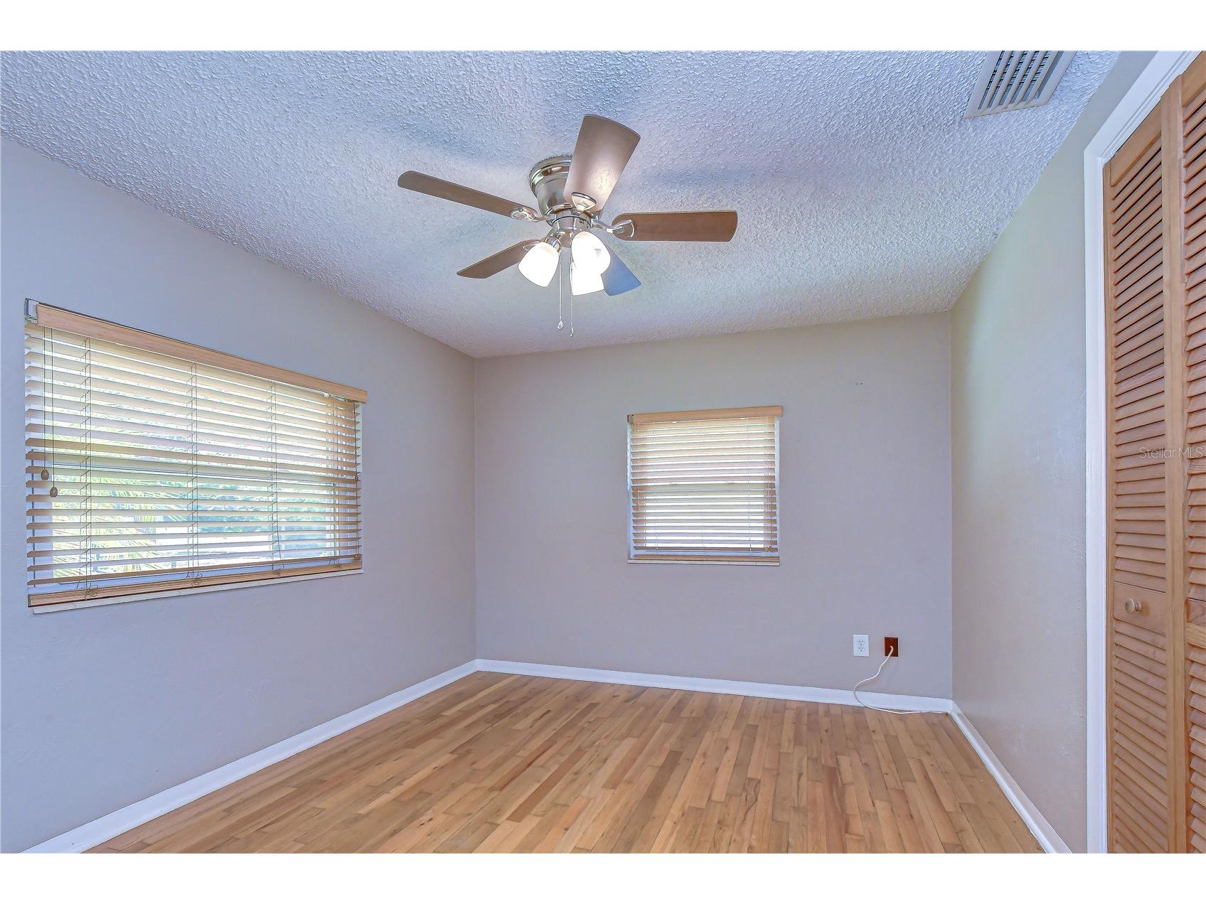 5381 43rd Avenue N Saint Petersburg FL 33709 TB8531855 image18