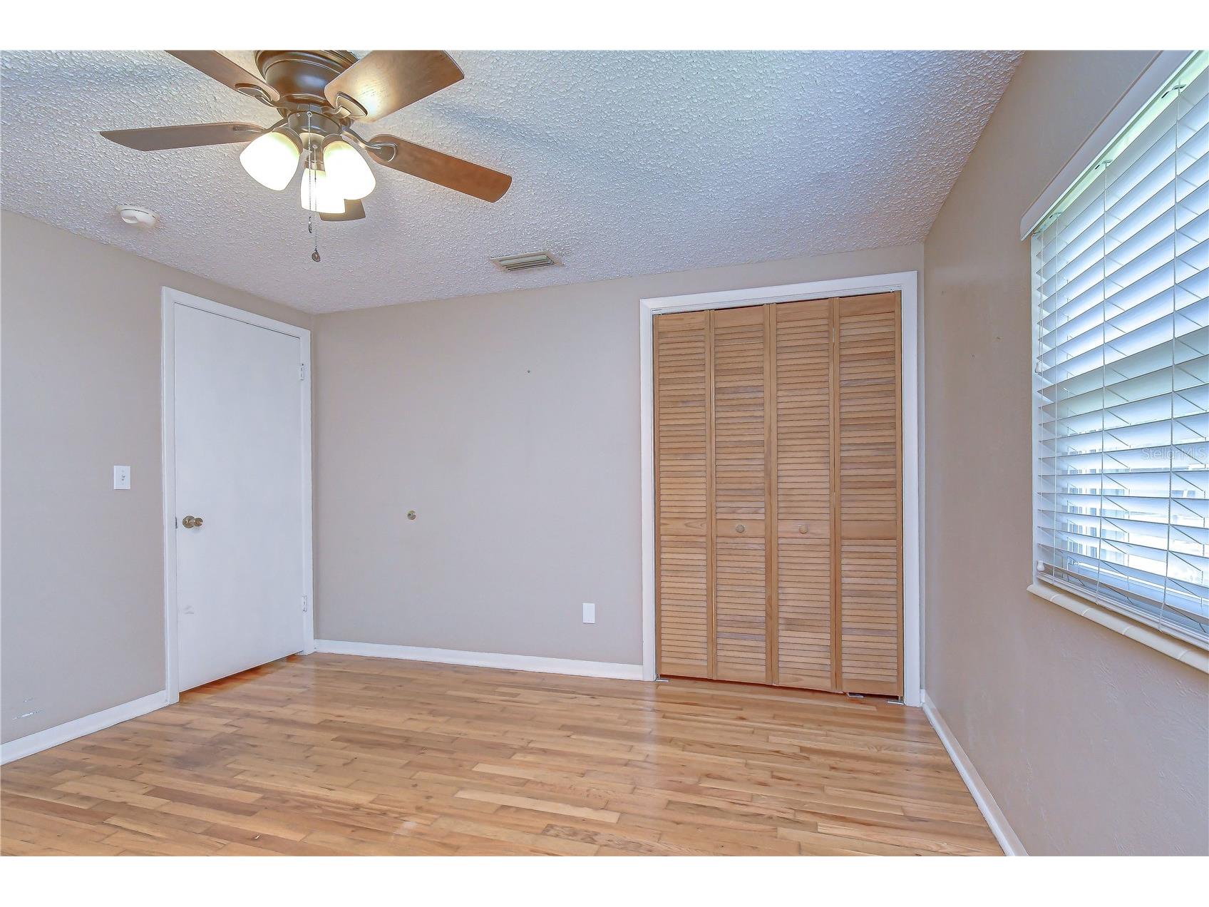 5381 43rd Avenue N Saint Petersburg FL 33709 TB8531855 image21
