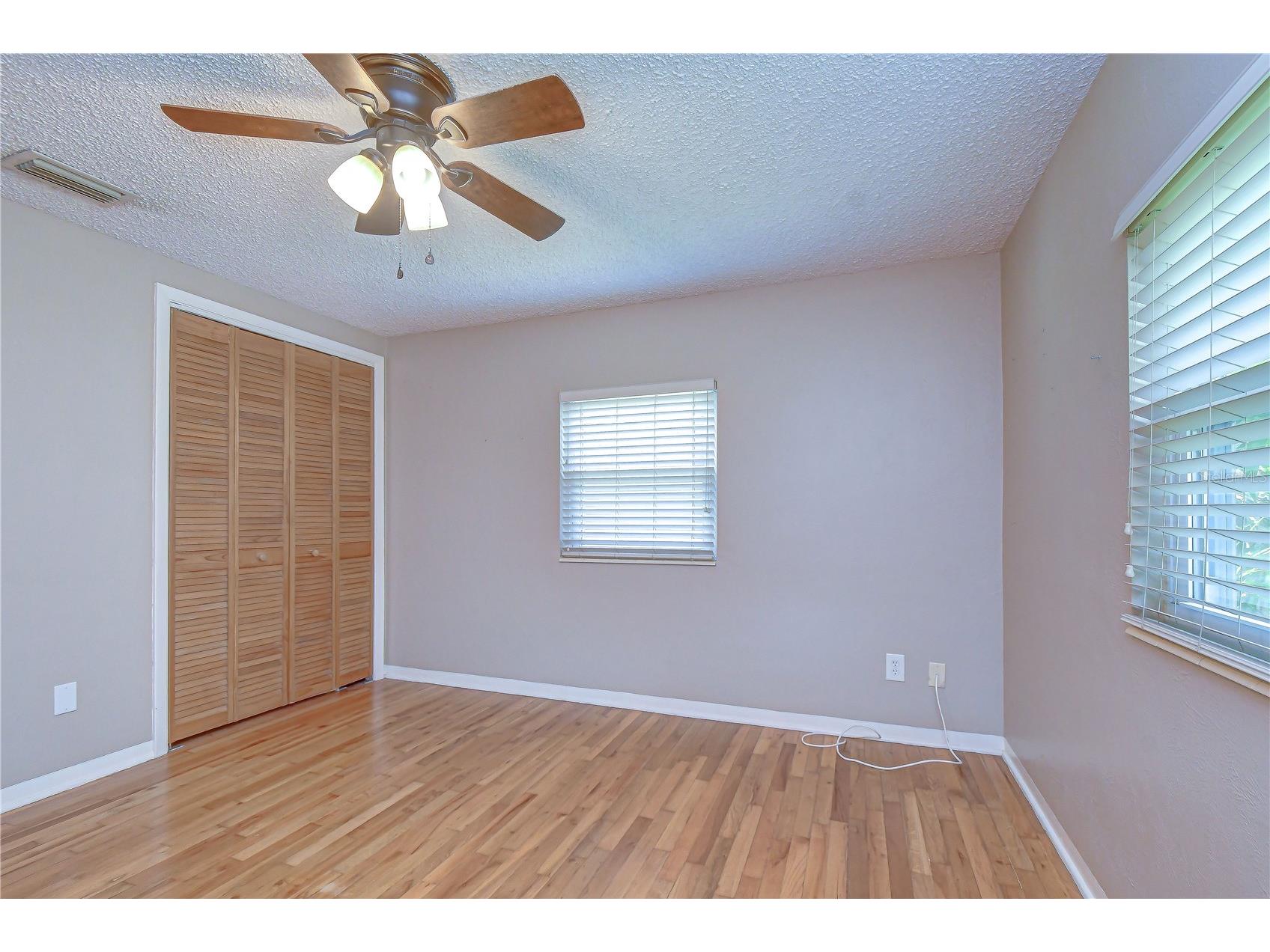 5381 43rd Avenue N Saint Petersburg FL 33709 TB8531855 image22
