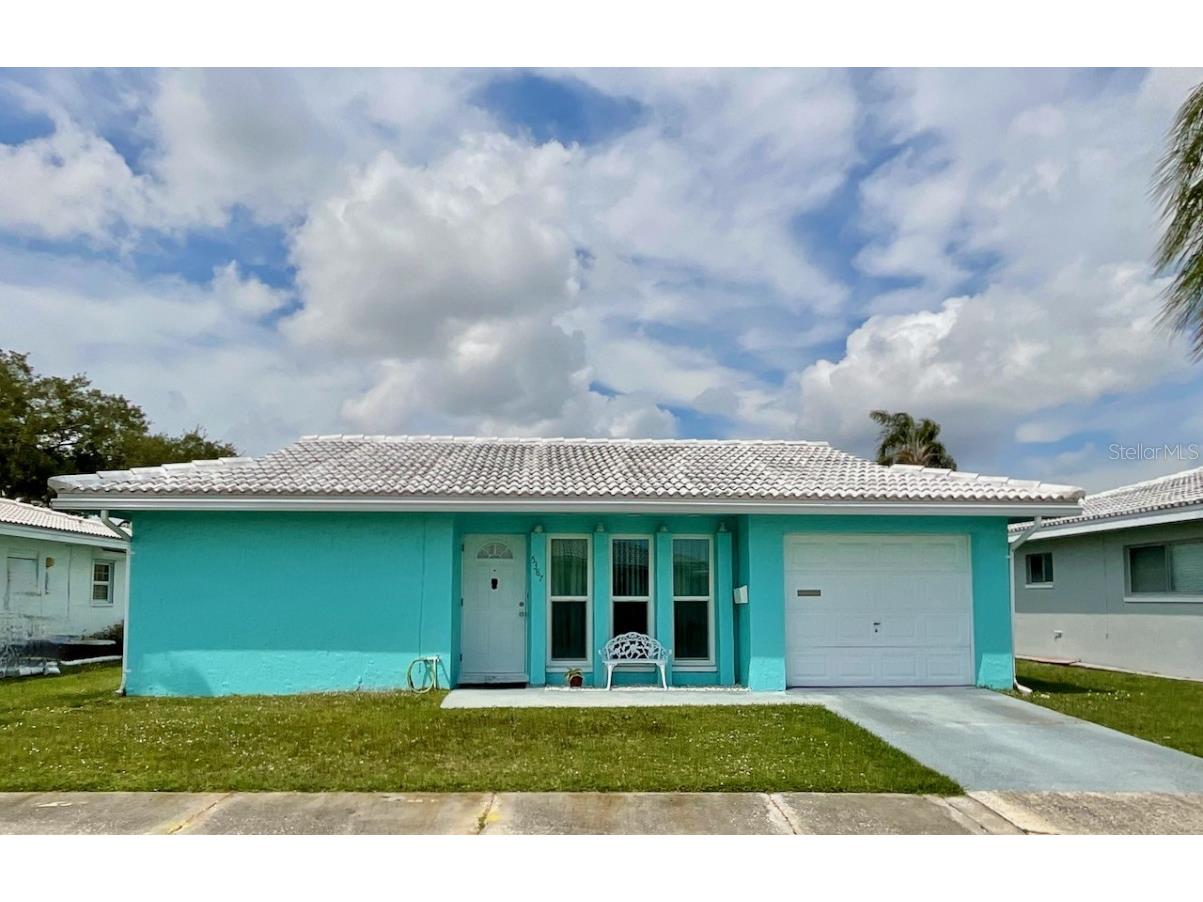 5387 Ferndale Place N Pinellas Park FL 33782 U8237656 image1