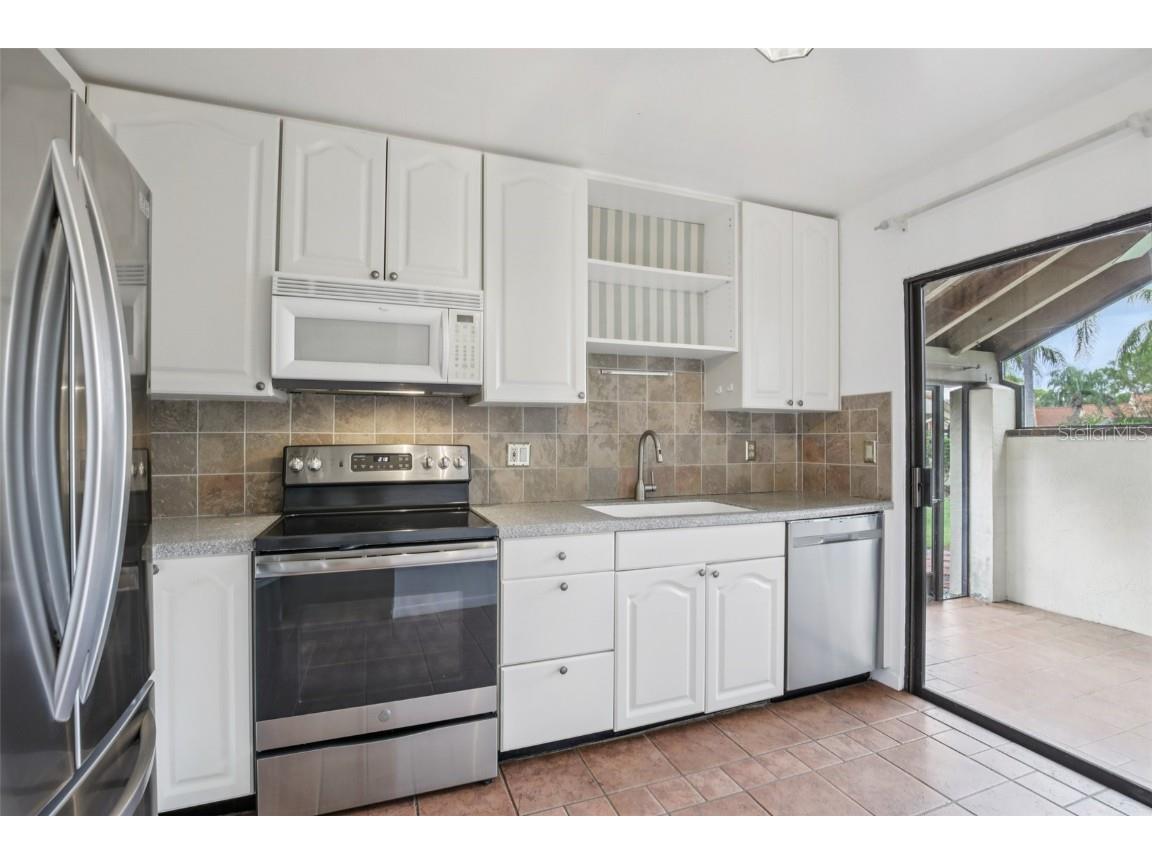 5387 Huntingwood Court #4 Sarasota FL 34235 A4658975 image10