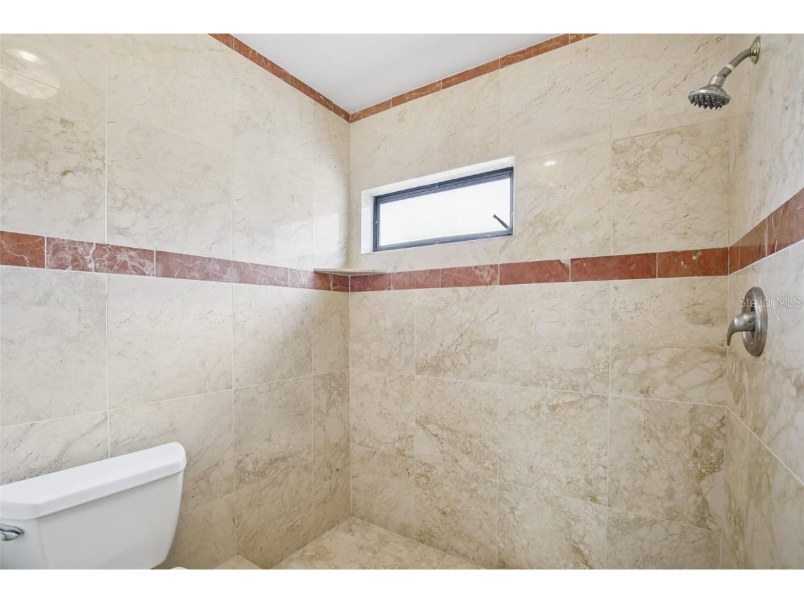 5387 Huntingwood Court #4 Sarasota FL 34235 A4658975 image18