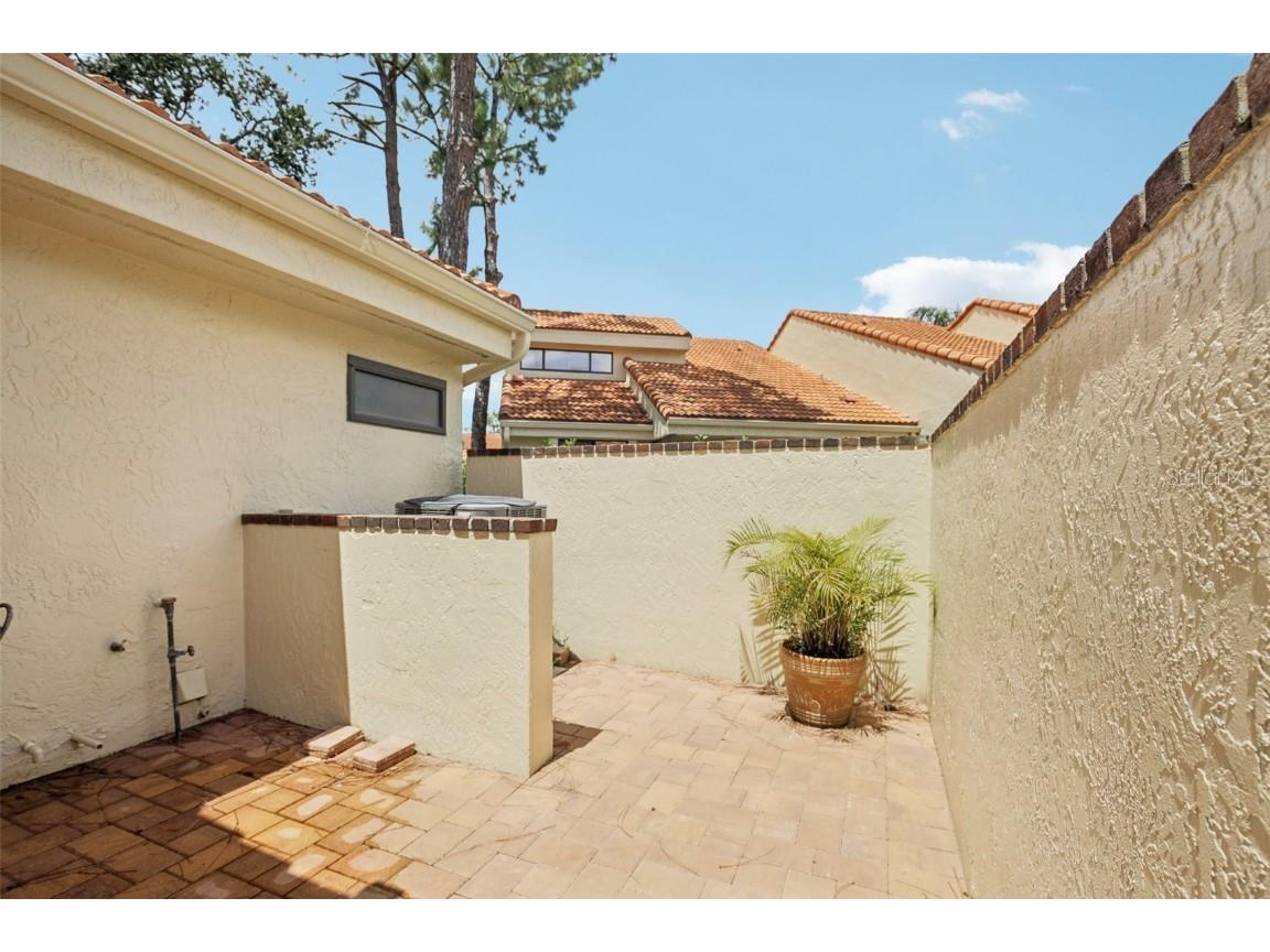 5387 Huntingwood Court #4 Sarasota FL 34235 A4658975 image33