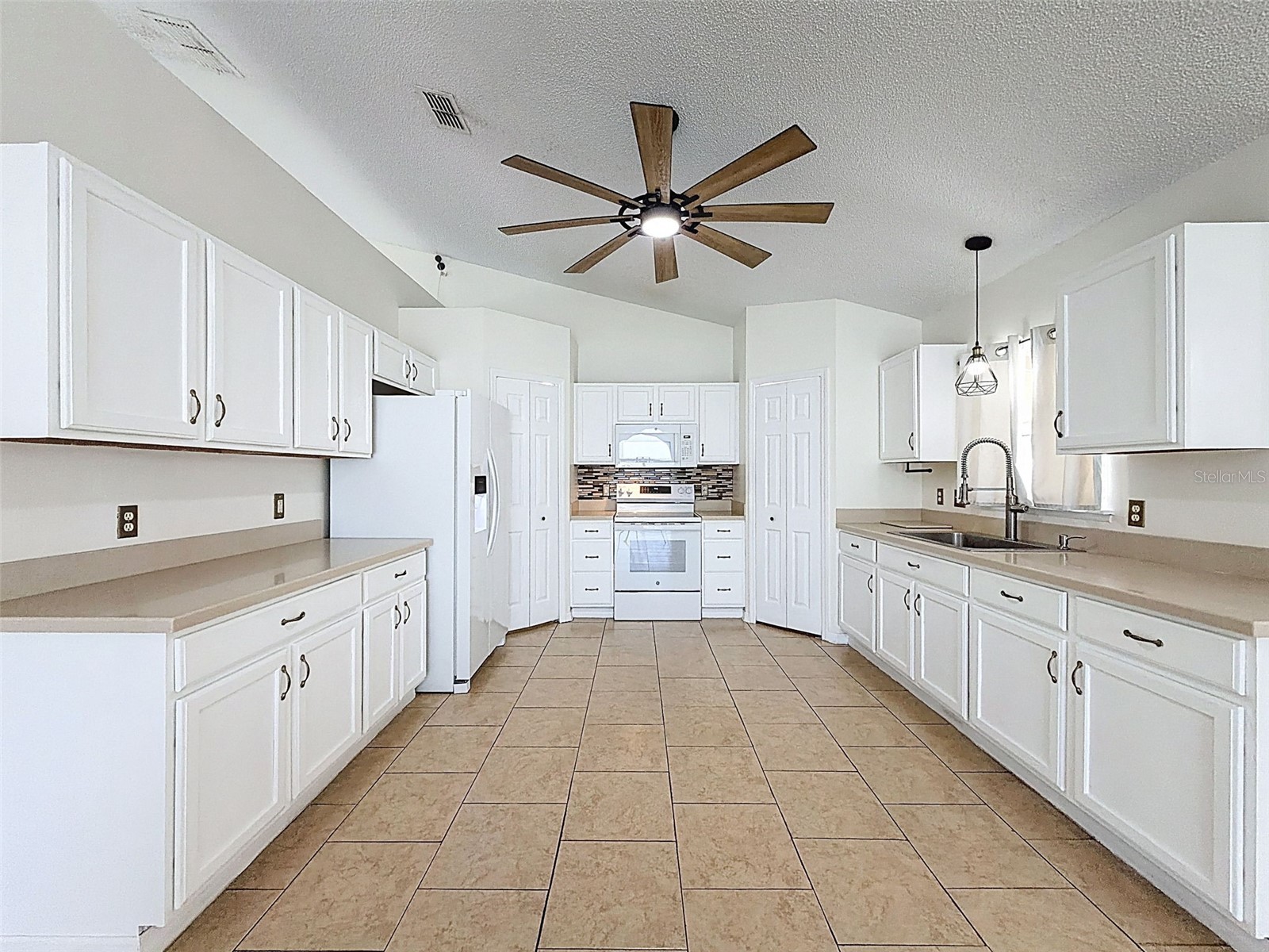 5388 Berrien Avenue Spring Hill FL 34608 W7883147 image16