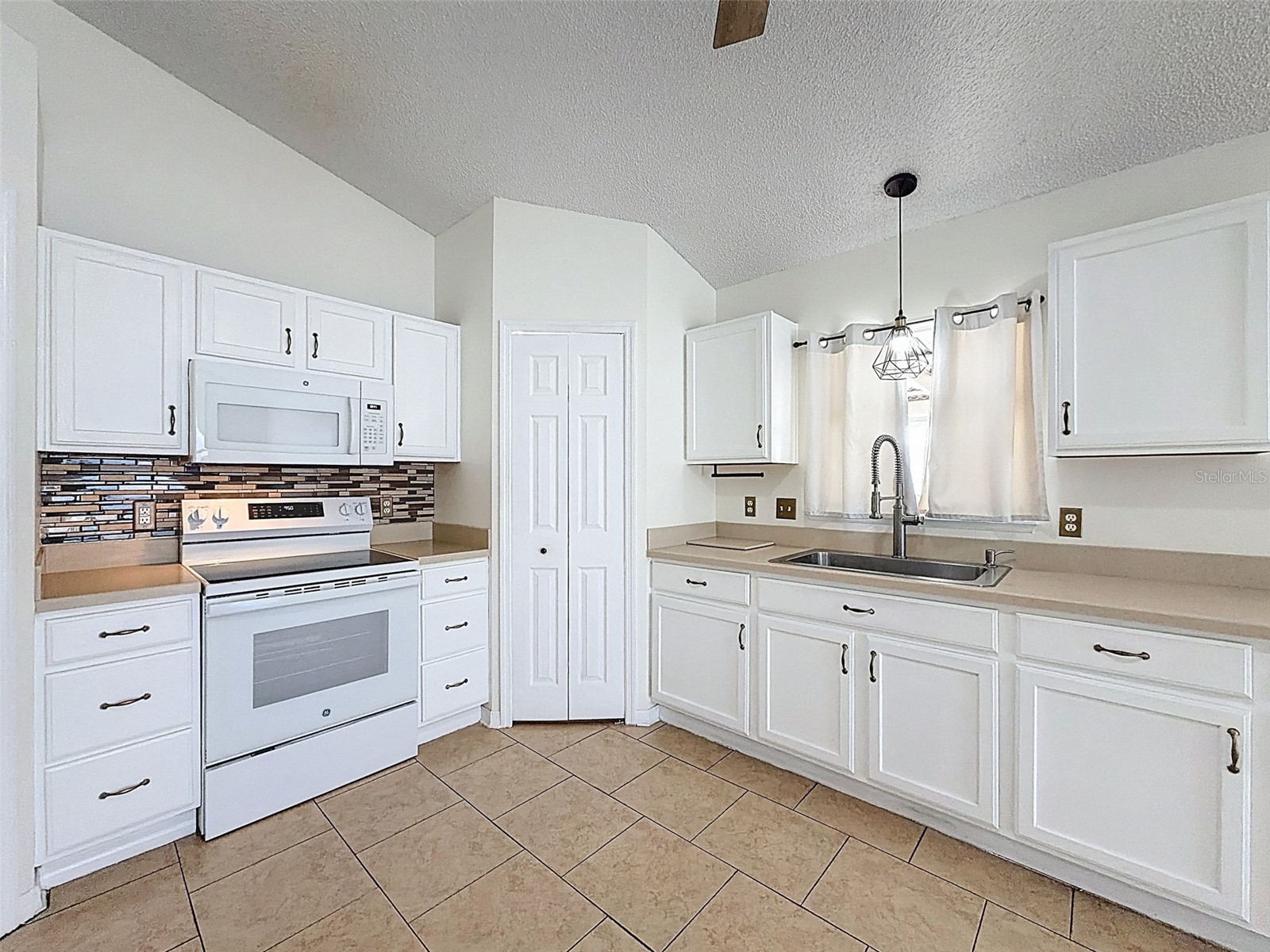 5388 Berrien Avenue Spring Hill FL 34608 W7883147 image18