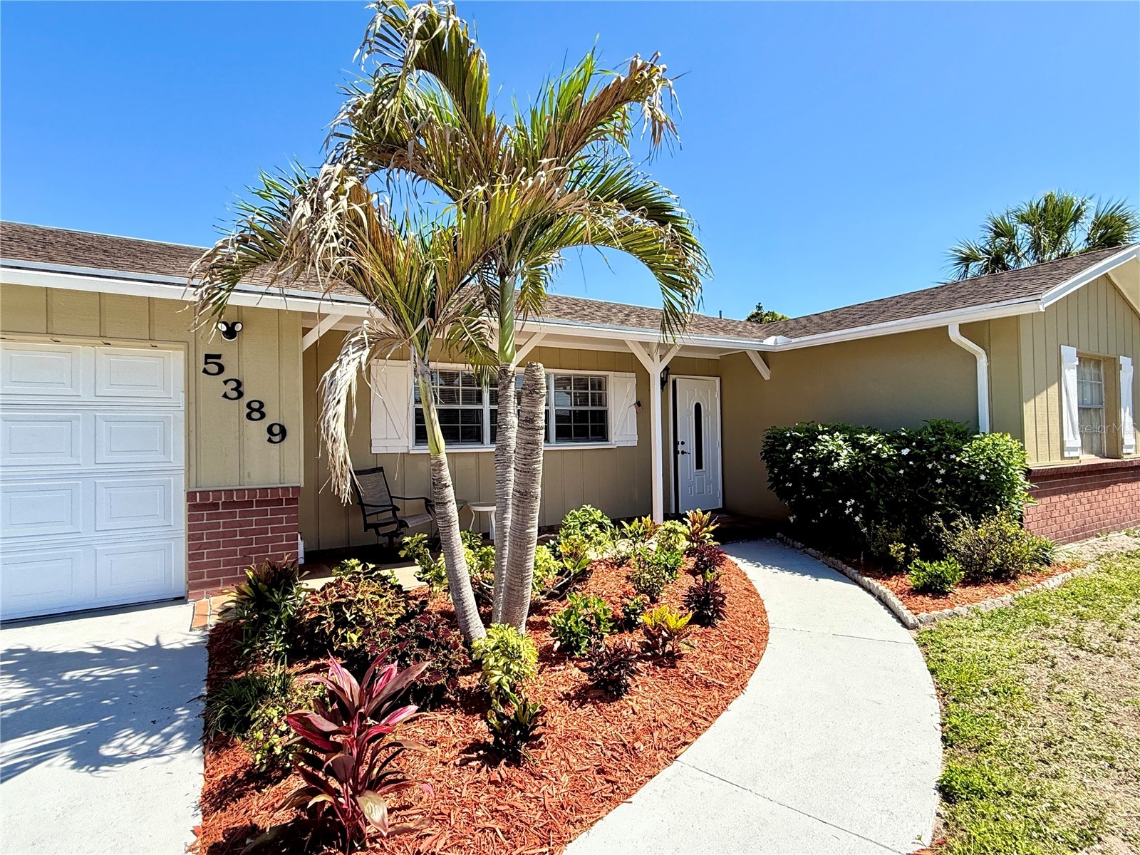 5389 Foxwood Drive Sarasota FL 34232 A4689846 image1