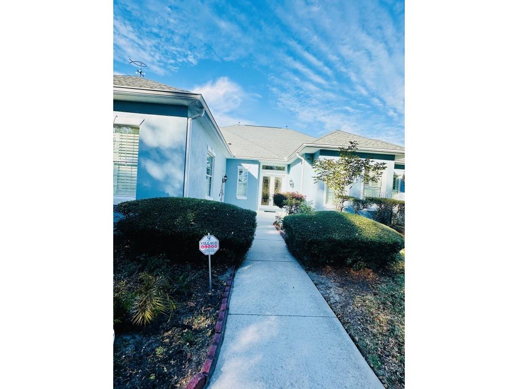 539 Dowling Circle Lady Lake FL 32159 A4680548 image2