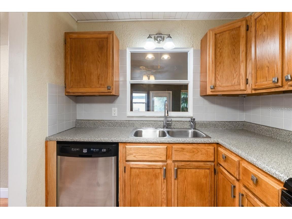 5390 48th Avenue N Saint Petersburg FL 33709 TB8416666 image14