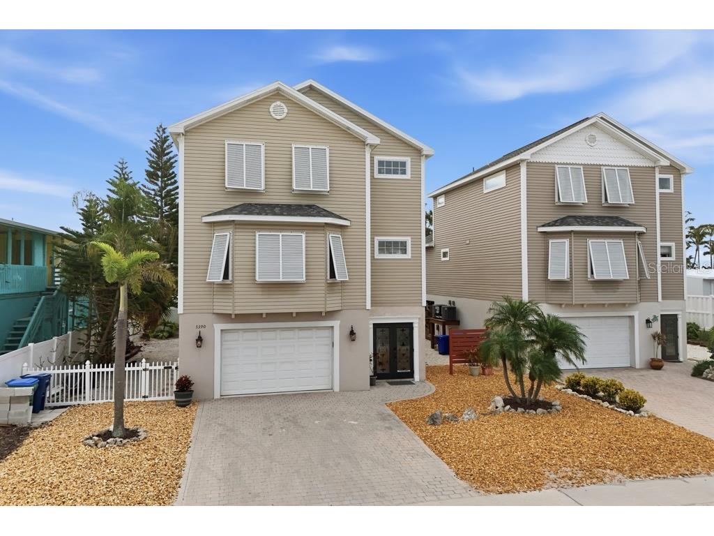 5390 Gulf Drive Holmes Beach FL 34217 A4673790 image2