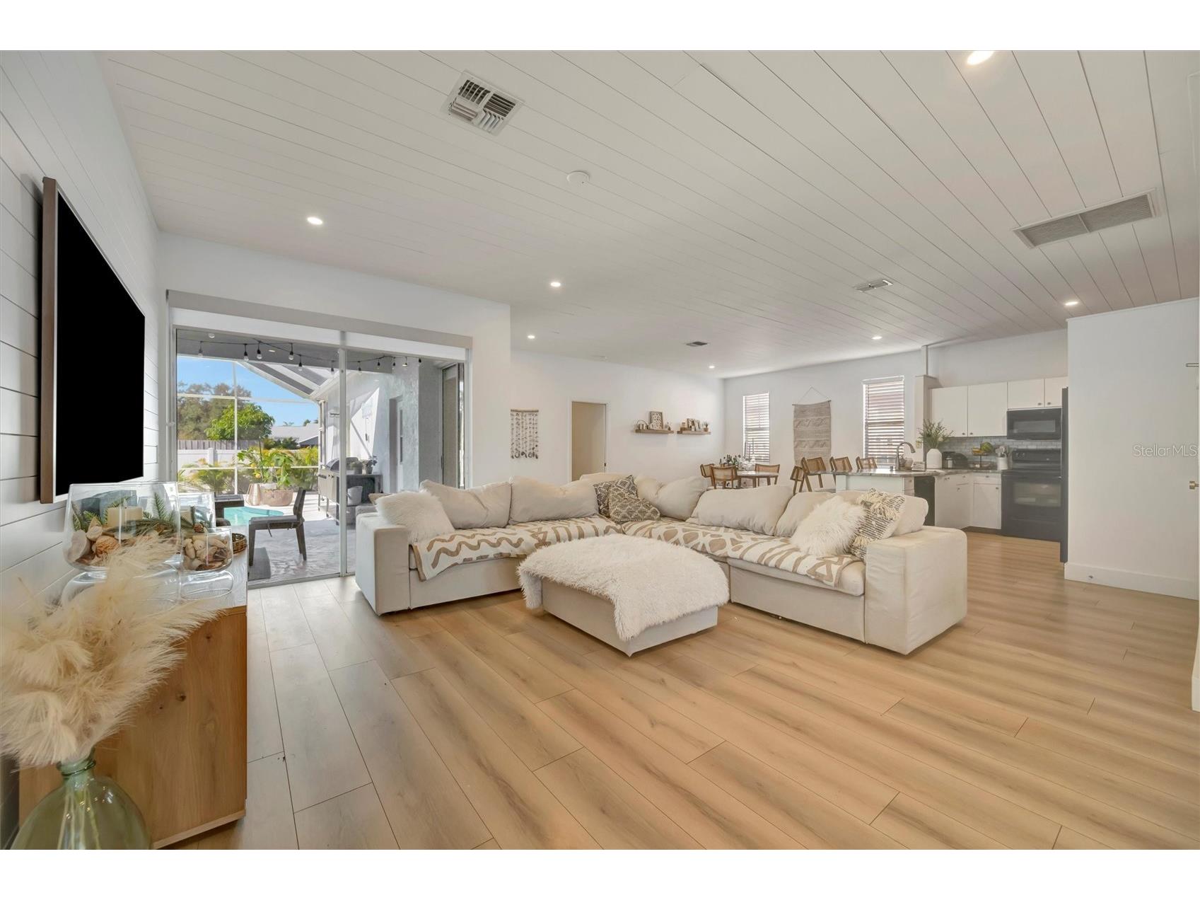 5390 Matthew Court Sarasota FL 34231 A4677352 image18