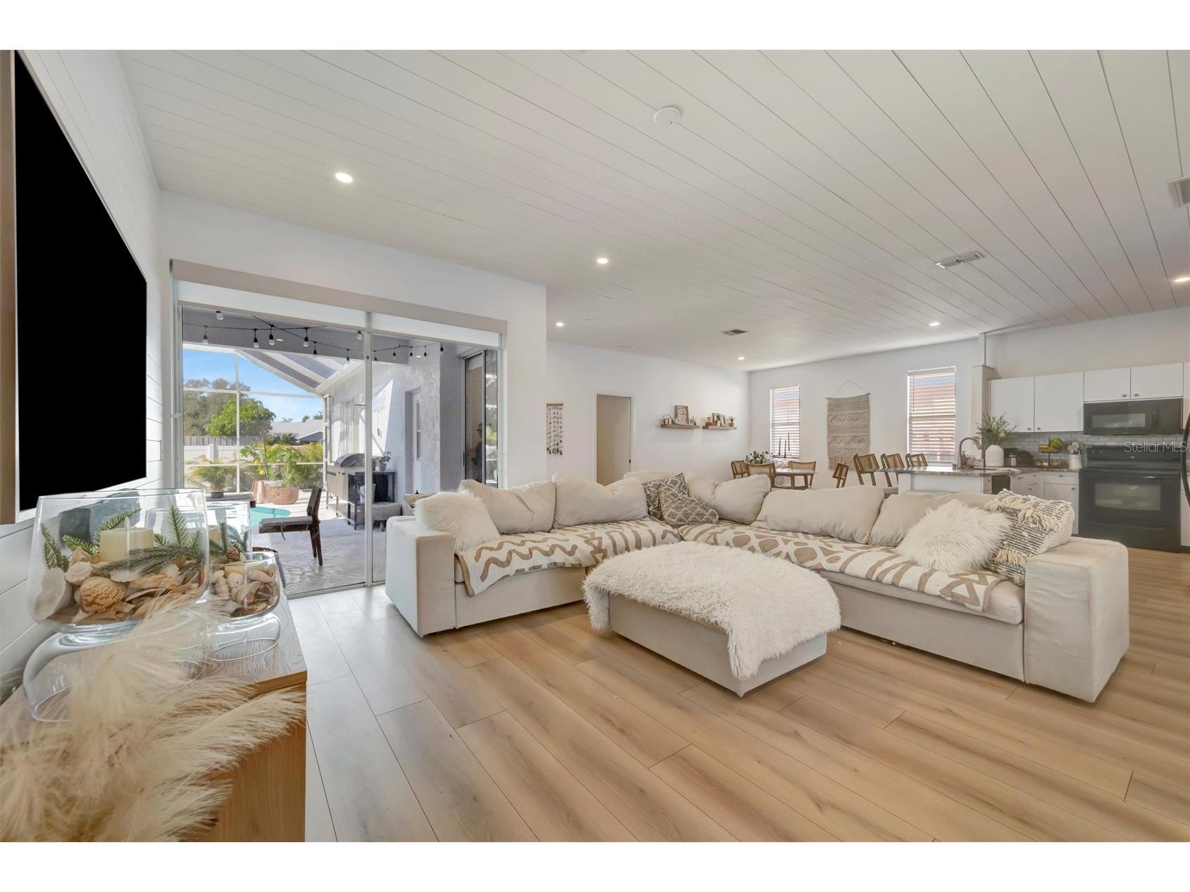 5390 Matthew Court Sarasota FL 34231 A4677352 image19