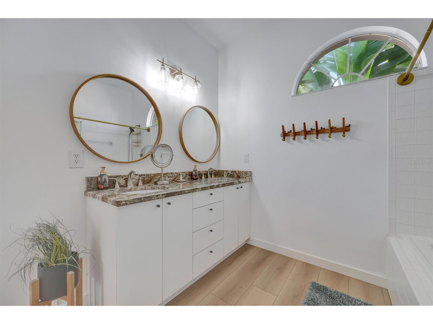 5390 Matthew Court Sarasota FL 34231 A4677352 image38