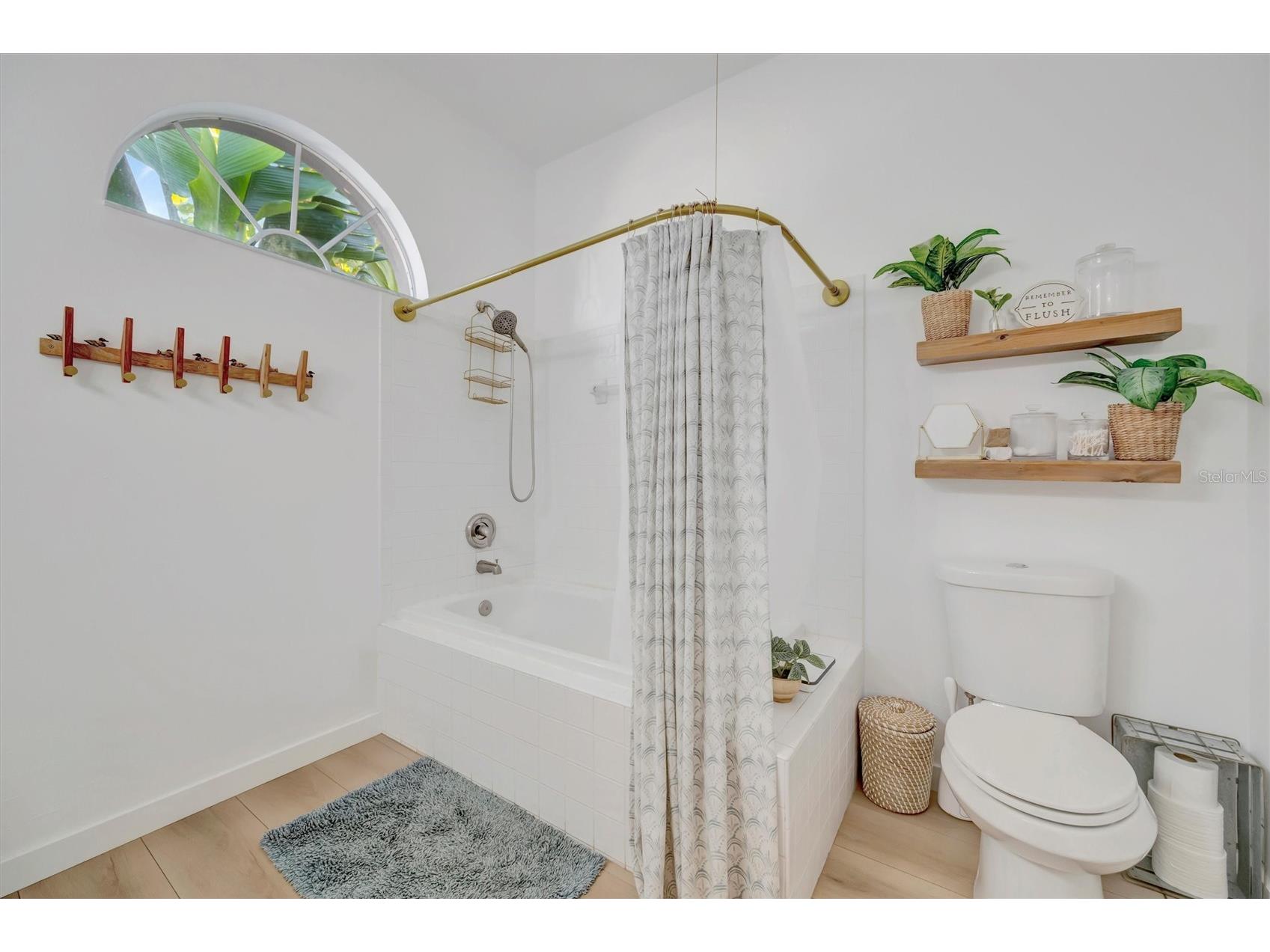 5390 Matthew Court Sarasota FL 34231 A4677352 image39