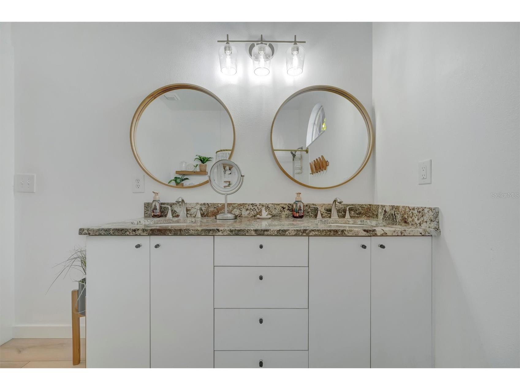 5390 Matthew Court Sarasota FL 34231 A4677352 image41