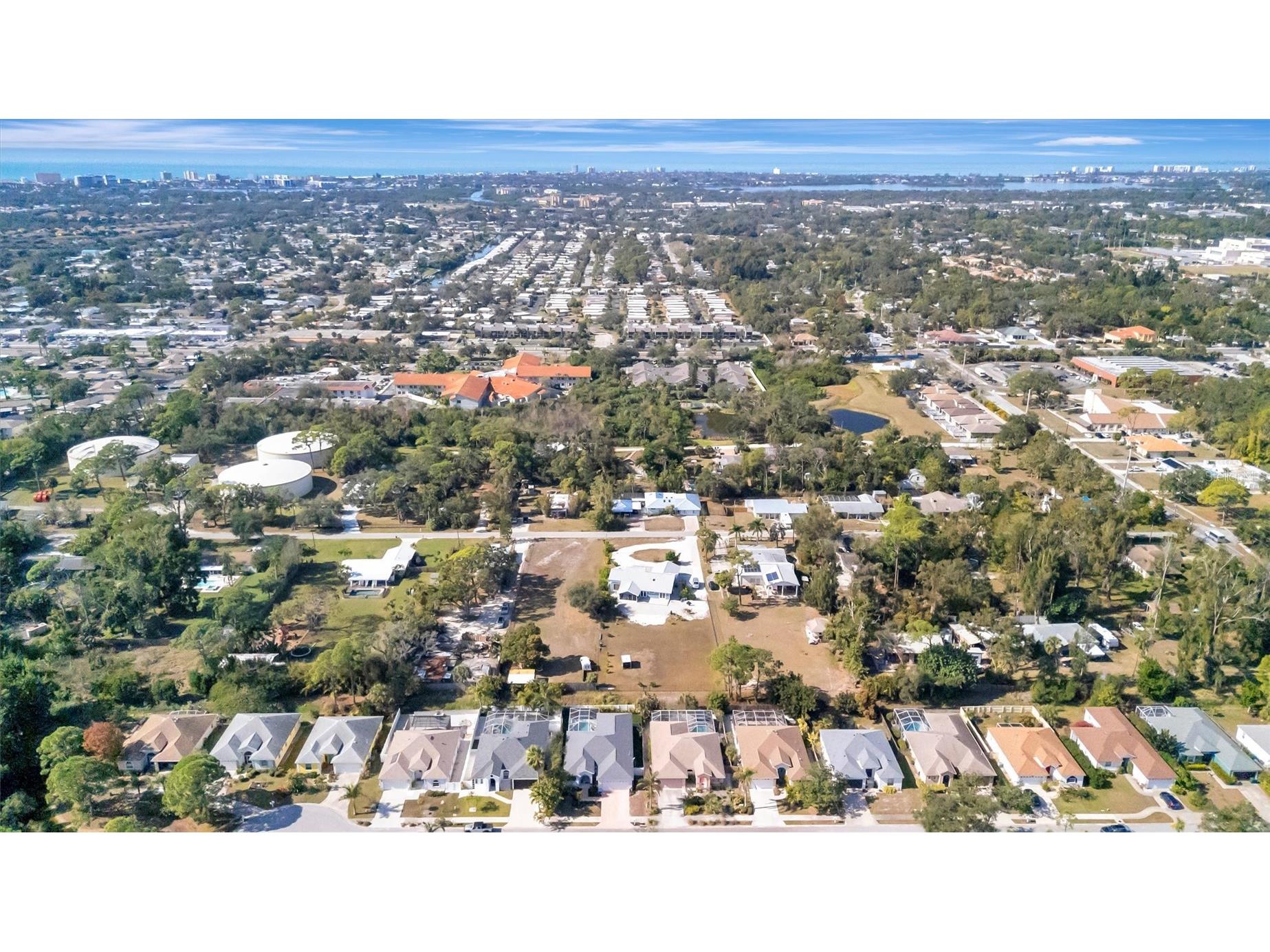 5390 Matthew Court Sarasota FL 34231 A4677352 image8