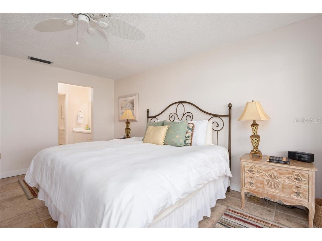 5393 Gulf Of Mexico Drive #208 Longboat Key FL 34228 - GULF OF MEXICO A4451608 image15