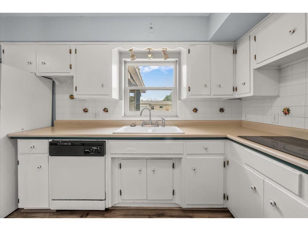 5399 24th Terrace N Saint Petersburg FL 33710 TB8529252 image7