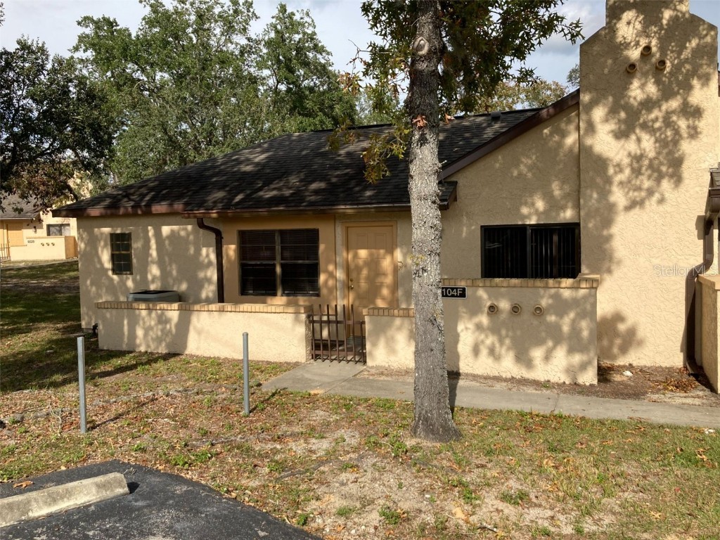 54 Pine Trak #104F Ocala FL 34472 OM675149 image1