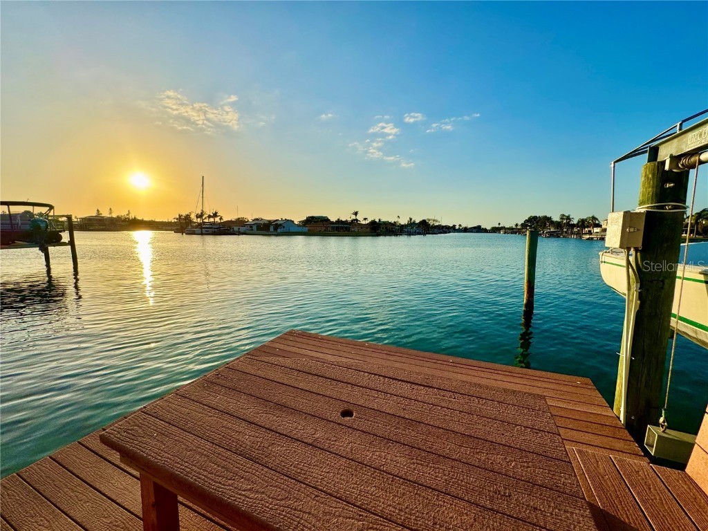 540 115th Avenue Treasure Island FL 33706 TB8365681 image1