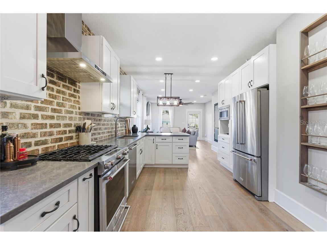 540 9th Avenue N Saint Petersburg FL 33701 TB8444652 image15