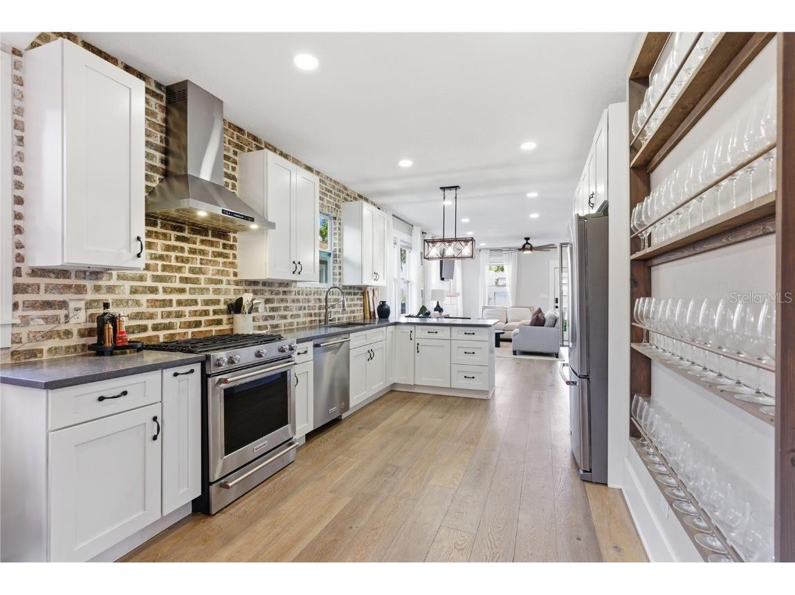 540 9th Avenue N Saint Petersburg FL 33701 TB8444652 image16