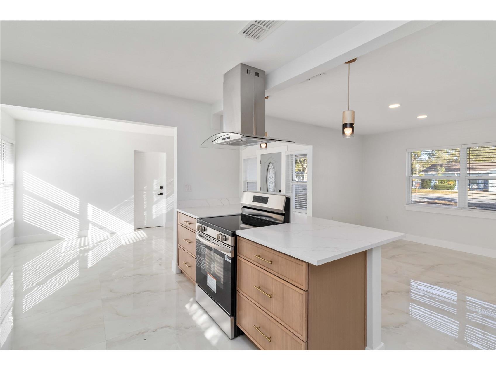 540 Milwaukee Avenue Dunedin FL 34698 TB8473491 image10