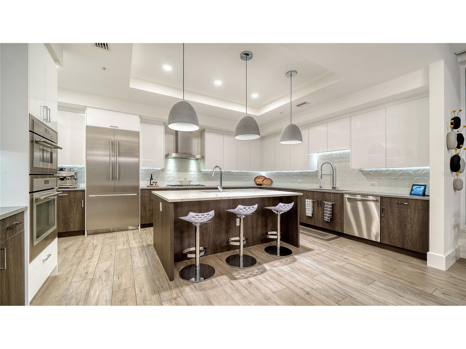 540 N Tamiami Trail #1004 Sarasota FL 34236 A4682907 image16