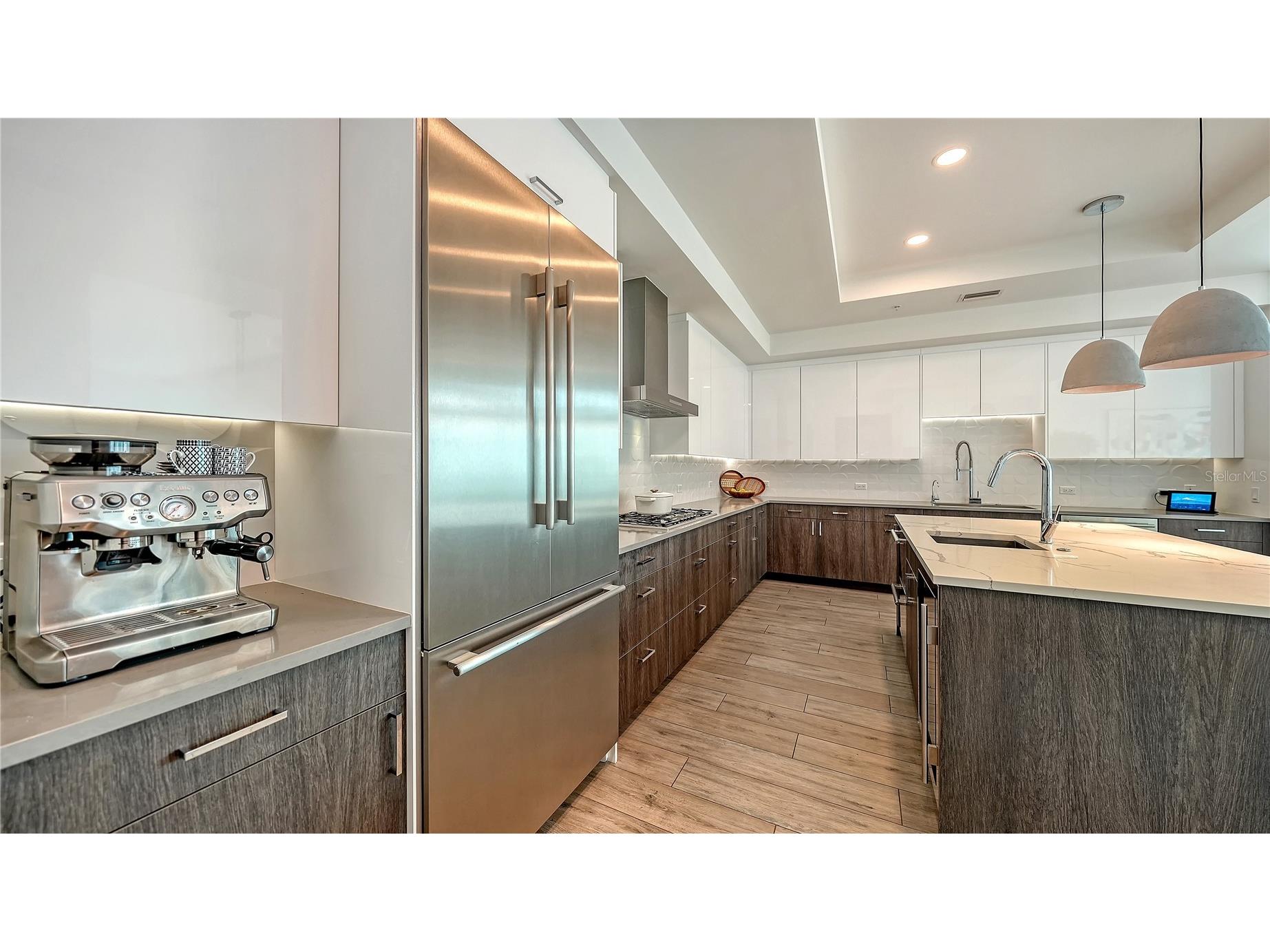 540 N Tamiami Trail #1004 Sarasota FL 34236 A4682907 image17